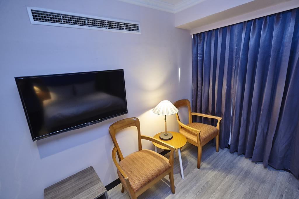 Lily Hotel Kaohsiung Exterior foto